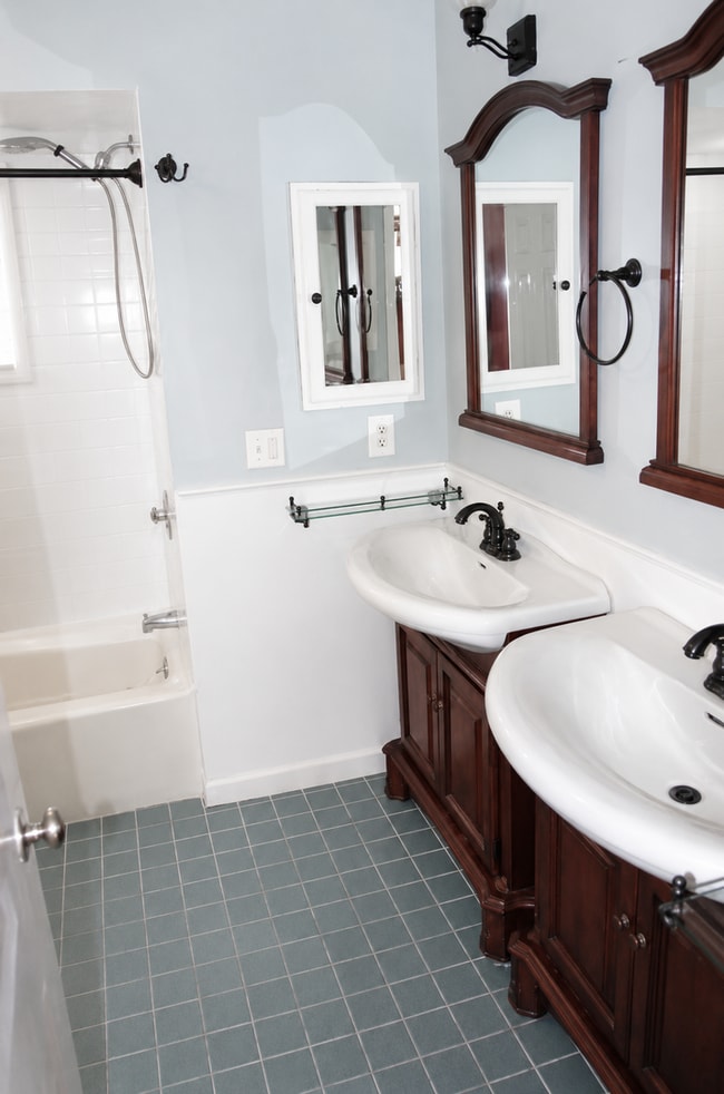 Building Photo - WONDERFUL 2 BEDROOM 1.5 BATH TOWNHOUSE W/ 1-CAR GARAGE!