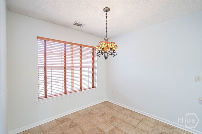 Building Photo - 114 Laurens Ln