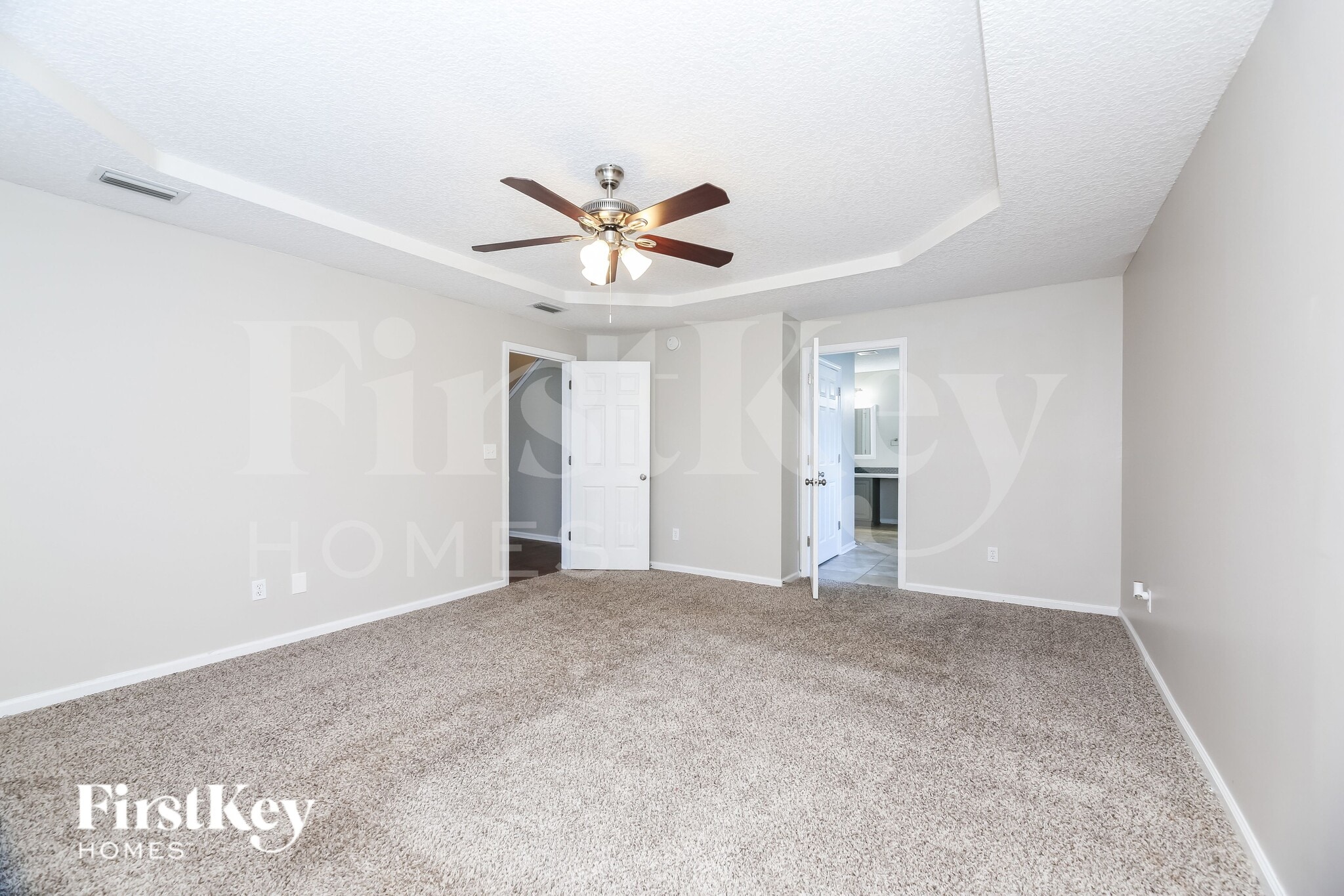 Building Photo - 2921 Ravine Hill Dr