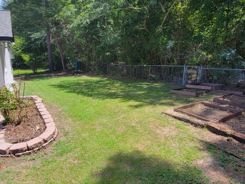 Building Photo - 3567 Kingsview Dr