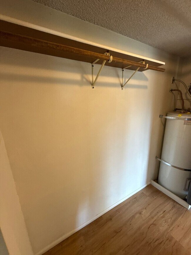 Building Photo - 2683 12th Pl SE