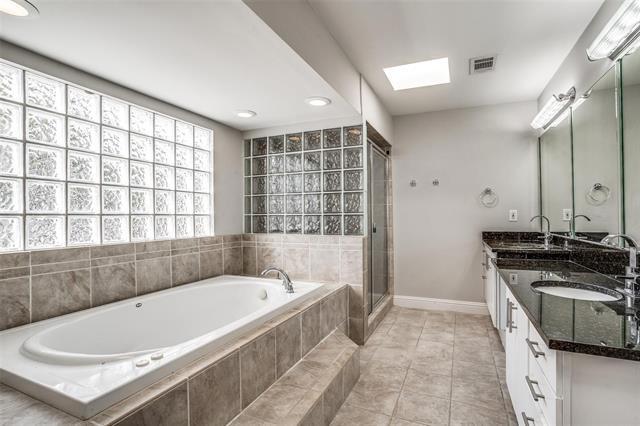 Building Photo - 4231 Travis St