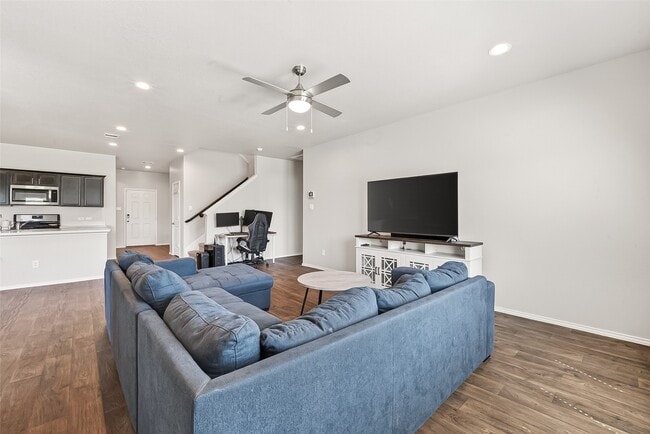 Building Photo - 21500 Rustic Elm Dr