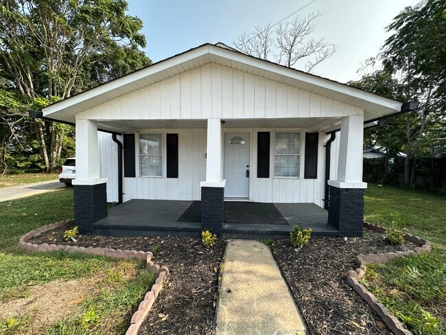 Primary Photo - 2112 Steadman St