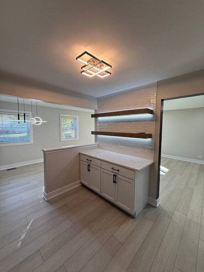 Building Photo - 2403 Mallow Ct