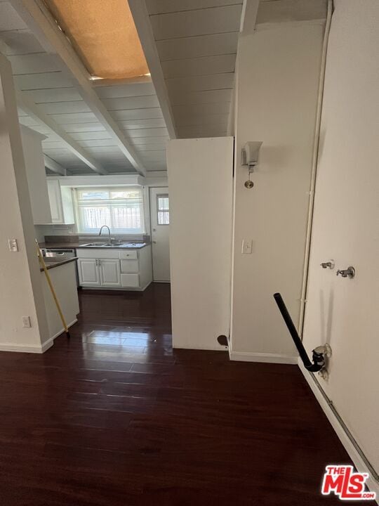 Building Photo - 8227 Lindley Ave