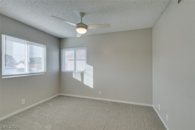 Building Photo - 2340 Belvedere Dr