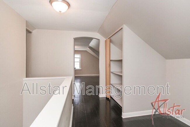Building Photo - 4661 W 146th St