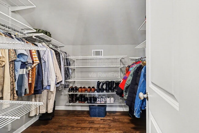 Building Photo - 1360 Smith St SE