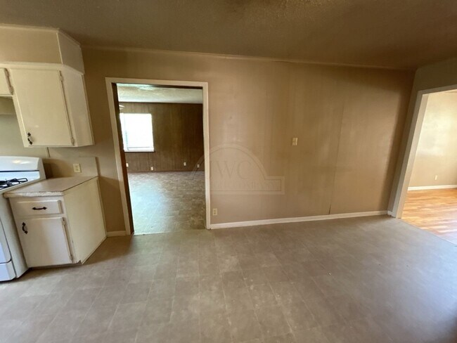 Building Photo - 1315 Jefferis Ave