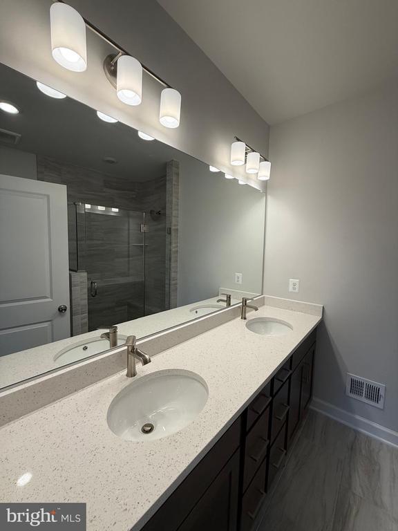Building Photo - 12586 Ovation Dr