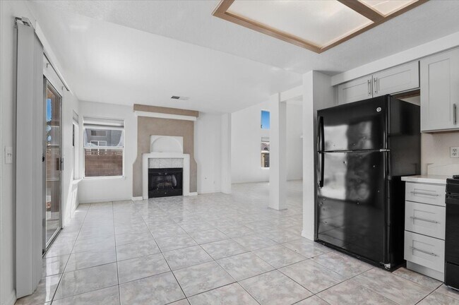 Building Photo - 2408 Sage Pointe Cir