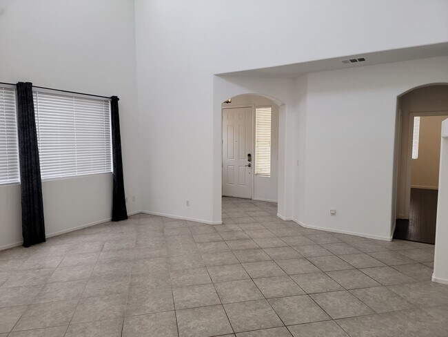 Building Photo - AWESOME HEDERSON GATED COMMUNITY TWO STORY