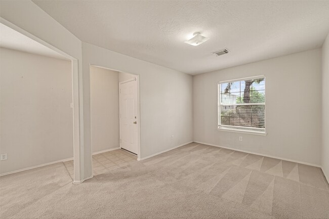 Building Photo - 19119 Yaupon Ranch Dr