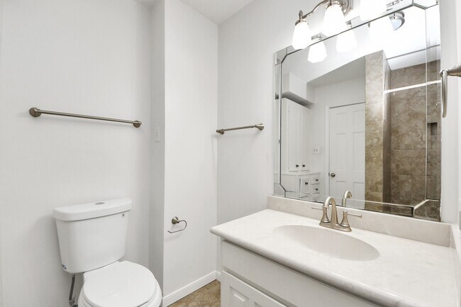 Building Photo - 10743 Boardwalk St