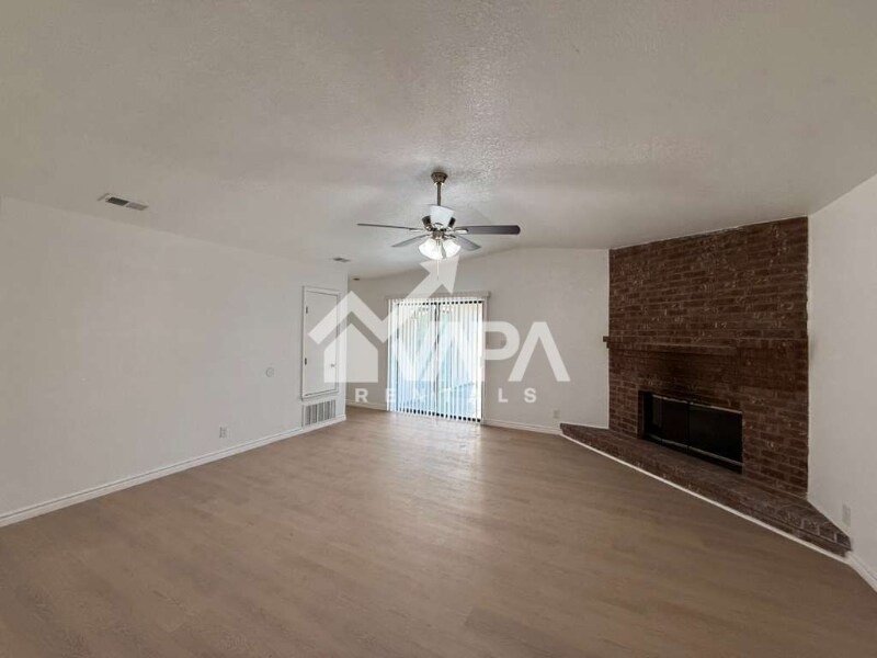 Building Photo - 8307 Maple Ridge Dr