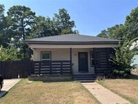 Building Photo - 2903 Carpenter Ave