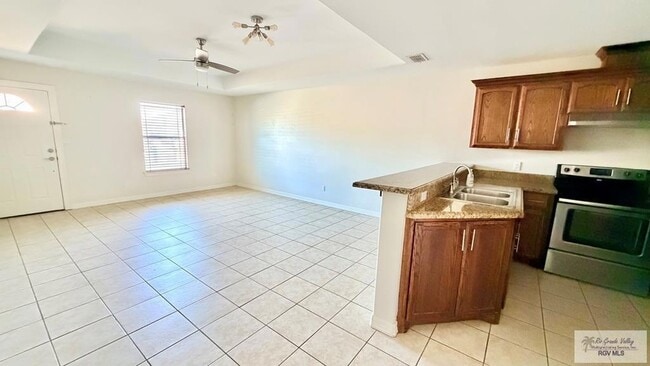 Building Photo - 6625 Garden Woods Ave