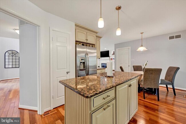 Building Photo - 34 Dulaney Hills Ct