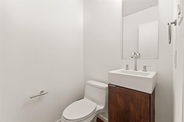 Building Photo - 4206 Buena Vista St