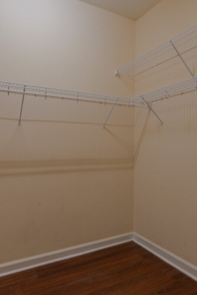 Building Photo - Spacious 5BR Home in Falcon Trace | 3-Car Garage | Screened Patio | Resort-Style Amenities Rent: ...