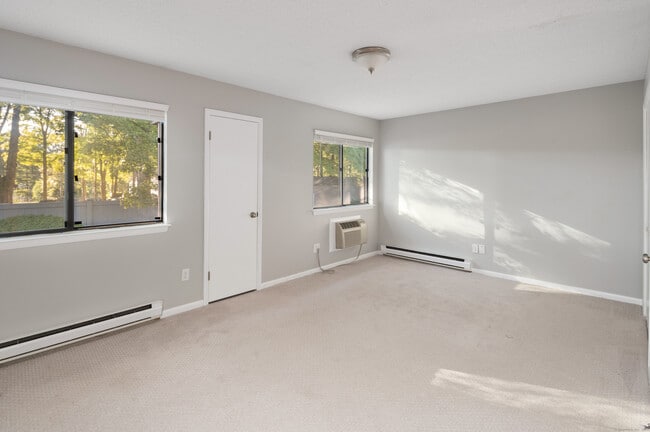 Building Photo - 19 Woodway Rd