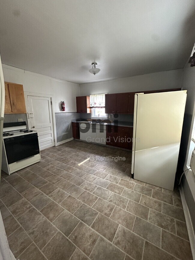 Building Photo - 2808 Champaign Ave