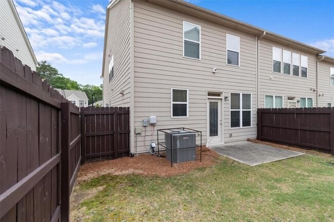 Building Photo - 2730 Kemp Ct