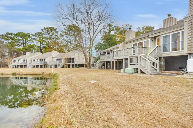 Building Photo - 7212 Windward Dr