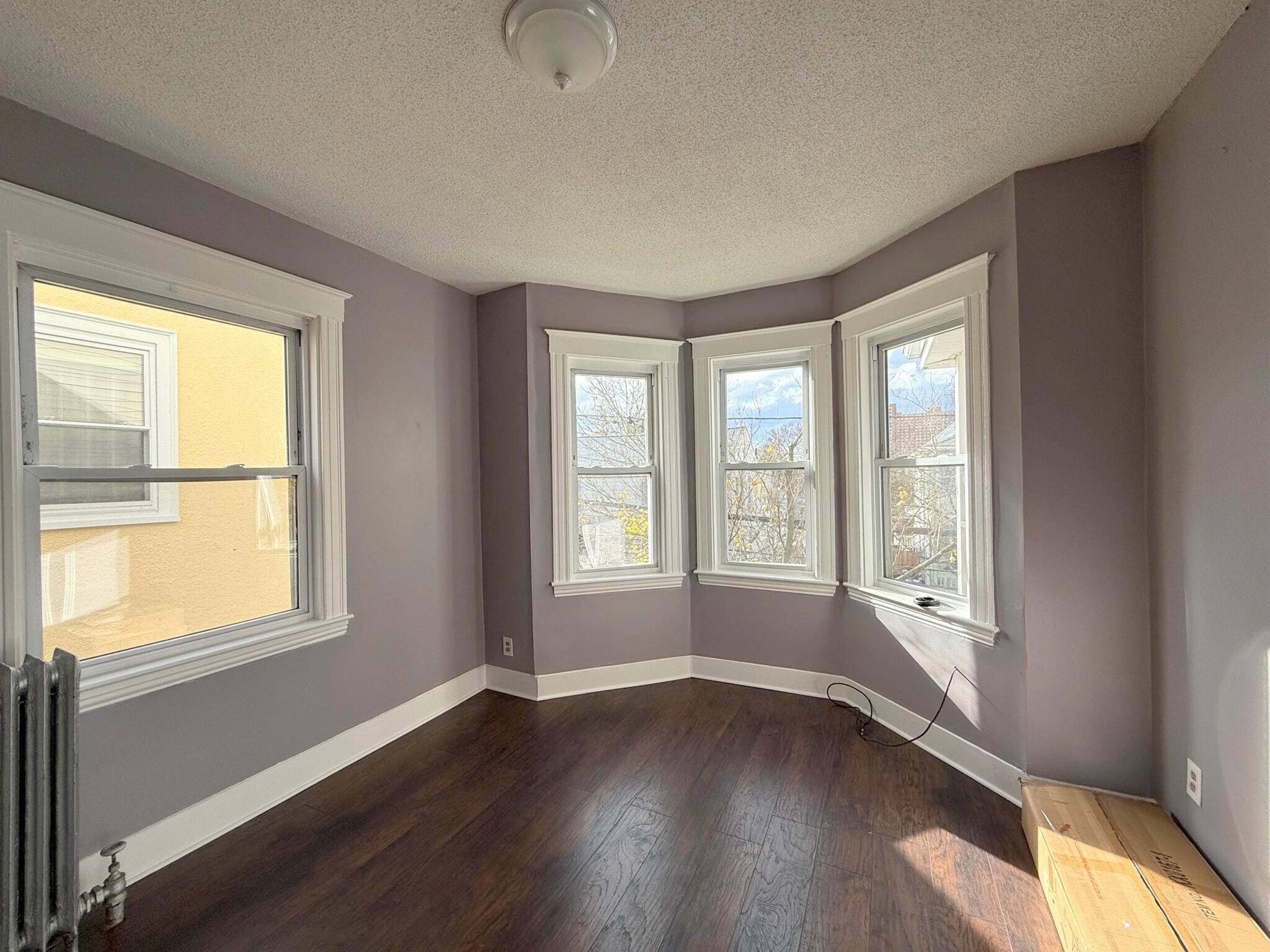 Building Photo - 196 Sherman St