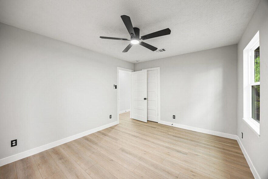 Building Photo - 4626 Holly St