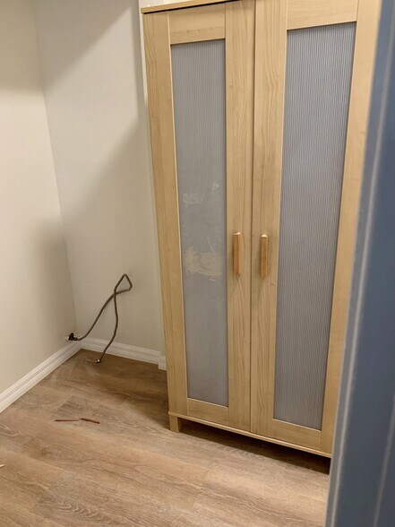 Building Photo - 642 N Genesee Ave