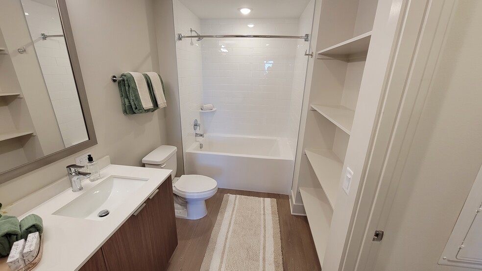 Building Photo - 6833 SW 28th Ter