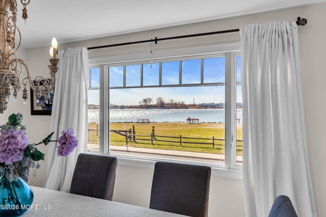 Building Photo - 550 Whiting Ave