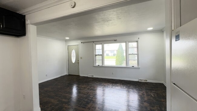 Building Photo - 3535 Robey Ave