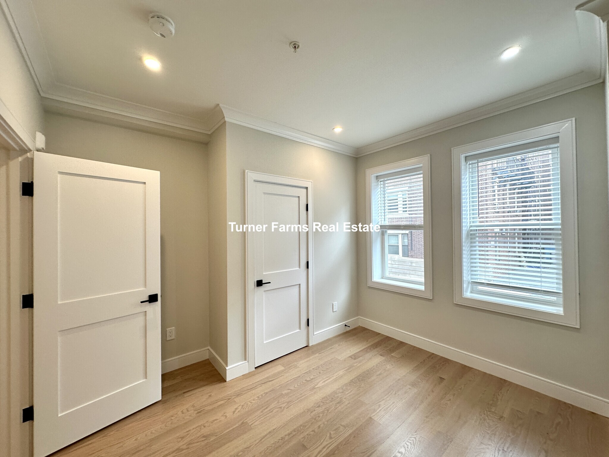Building Photo - 162 Allston St