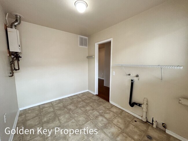 Building Photo - Welcome to this beautiful single-level hom...