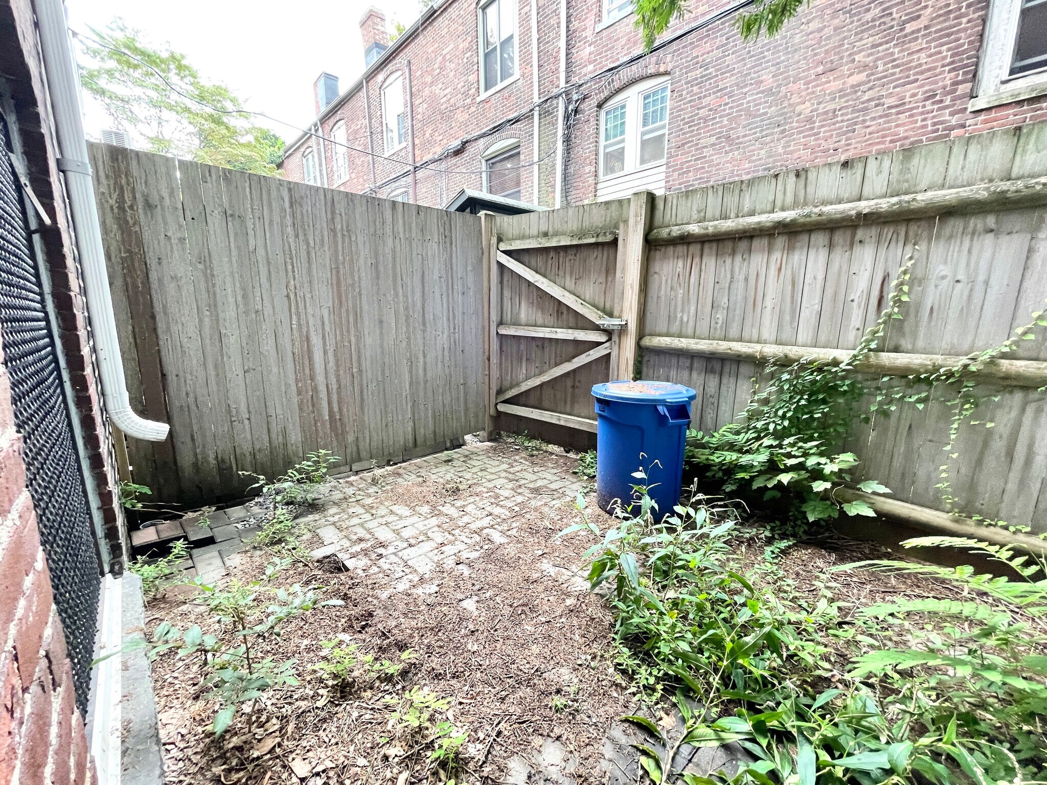 Building Photo - 32 Sussex St