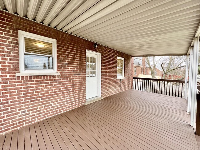 Building Photo - 1379 Adams Rd