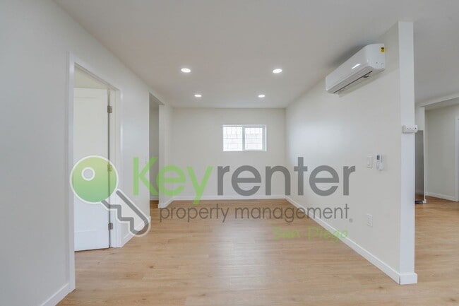 Building Photo - 2412 33rd St