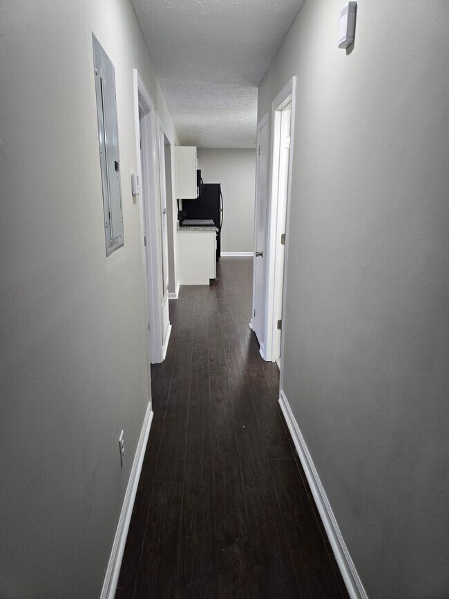 Building Photo - FOR RENT in Central Columbus! Available Now!