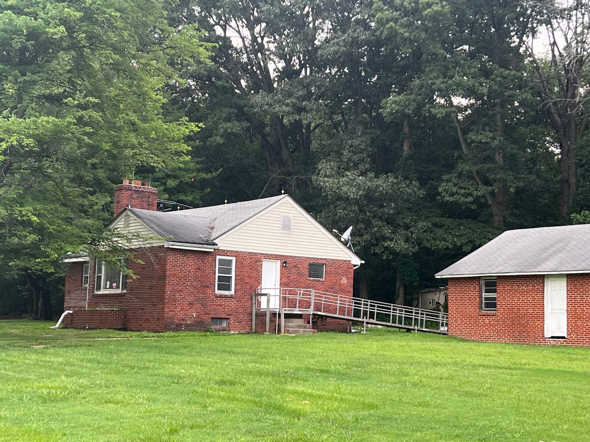 Building Photo - 24906 Lambs Meadow Rd