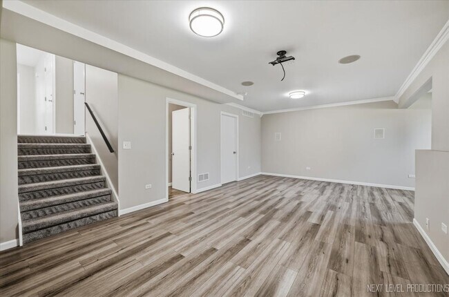 Building Photo - 306 E Conley Dr