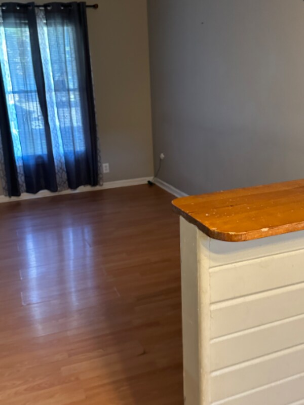 Building Photo - 346 S Skyline Dr