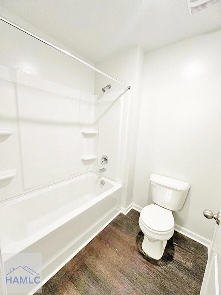 Building Photo - 163 Hogan Dr