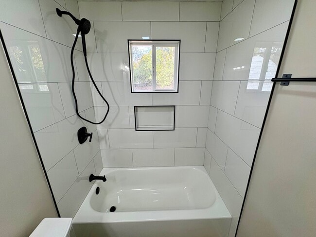 Building Photo - 6120 E 24th St