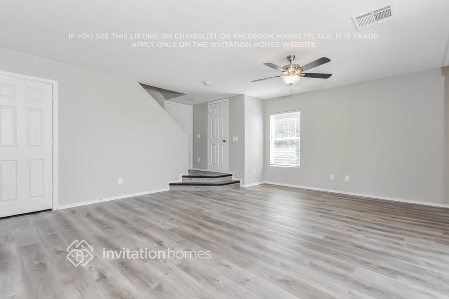 Building Photo - 22229 W Devin Dr