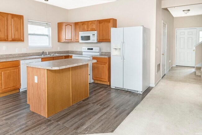 Building Photo - 5713 W Monarch Ct