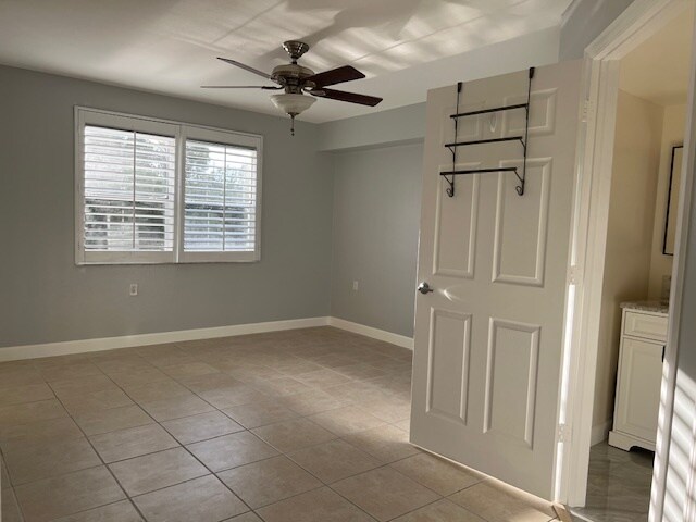 Building Photo - 4935 Sandra Bay Dr