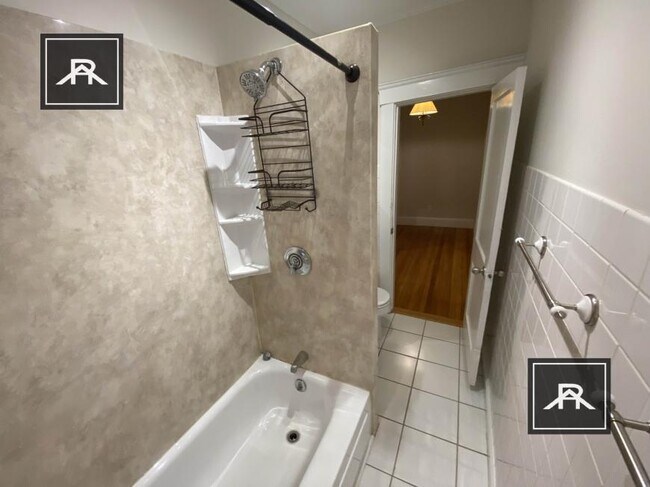 Building Photo - 3 bedroom in Brighton MA 02135
